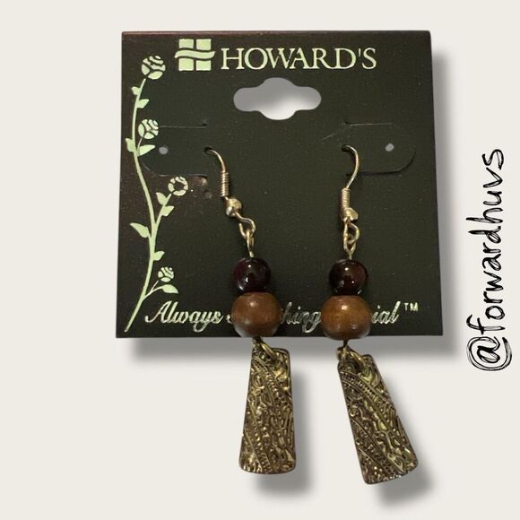 Bundle Sale 3 for $15 | Howard’s Brass Tone Dangle Earrings - Picture 1 of 7